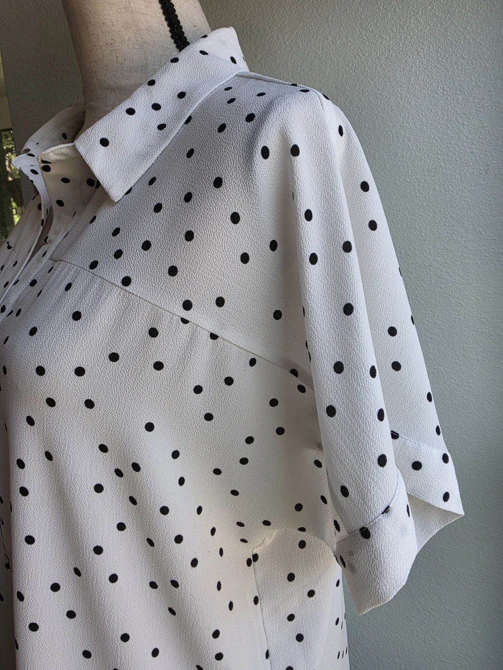 Vince Camuto White Polka Dot Blouse - Picture 3 of 5